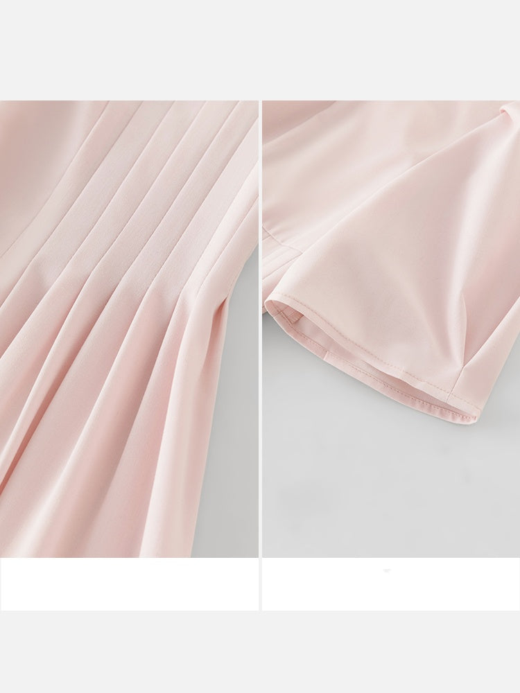 Robe midi cintree a manches ballon, detail des nervures du buste
