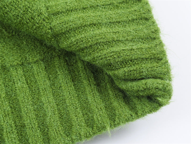 Bas côtelé et maille duveteuse du gilet zippé en gros plan (coloris vert pomme)