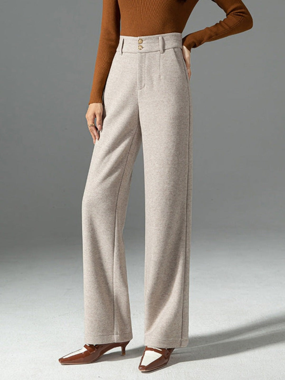 Pantalon large taille haute à pli marqué, coloris beige