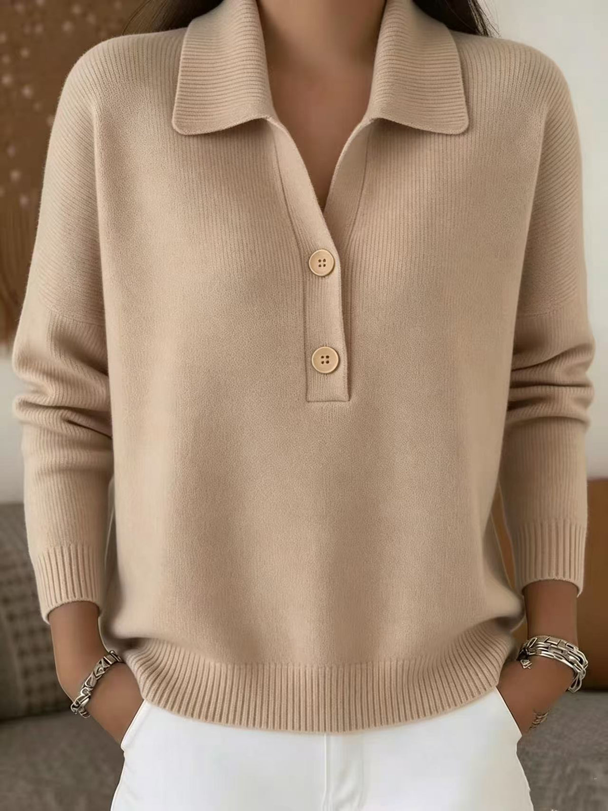 Pull ample à col polo boutonné, coloris beige