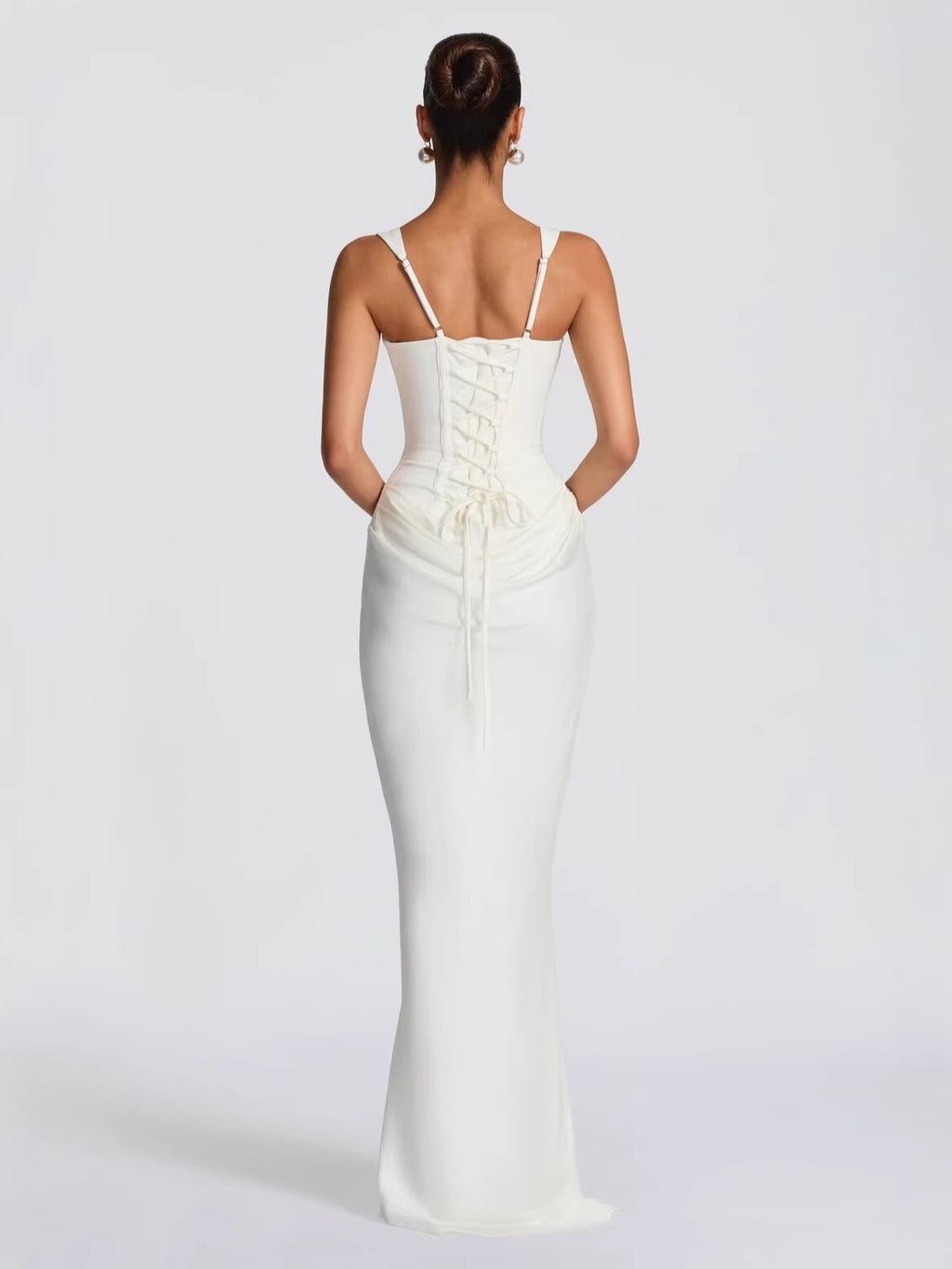 Robe longue corset ivoire vue de dos, dos lacé