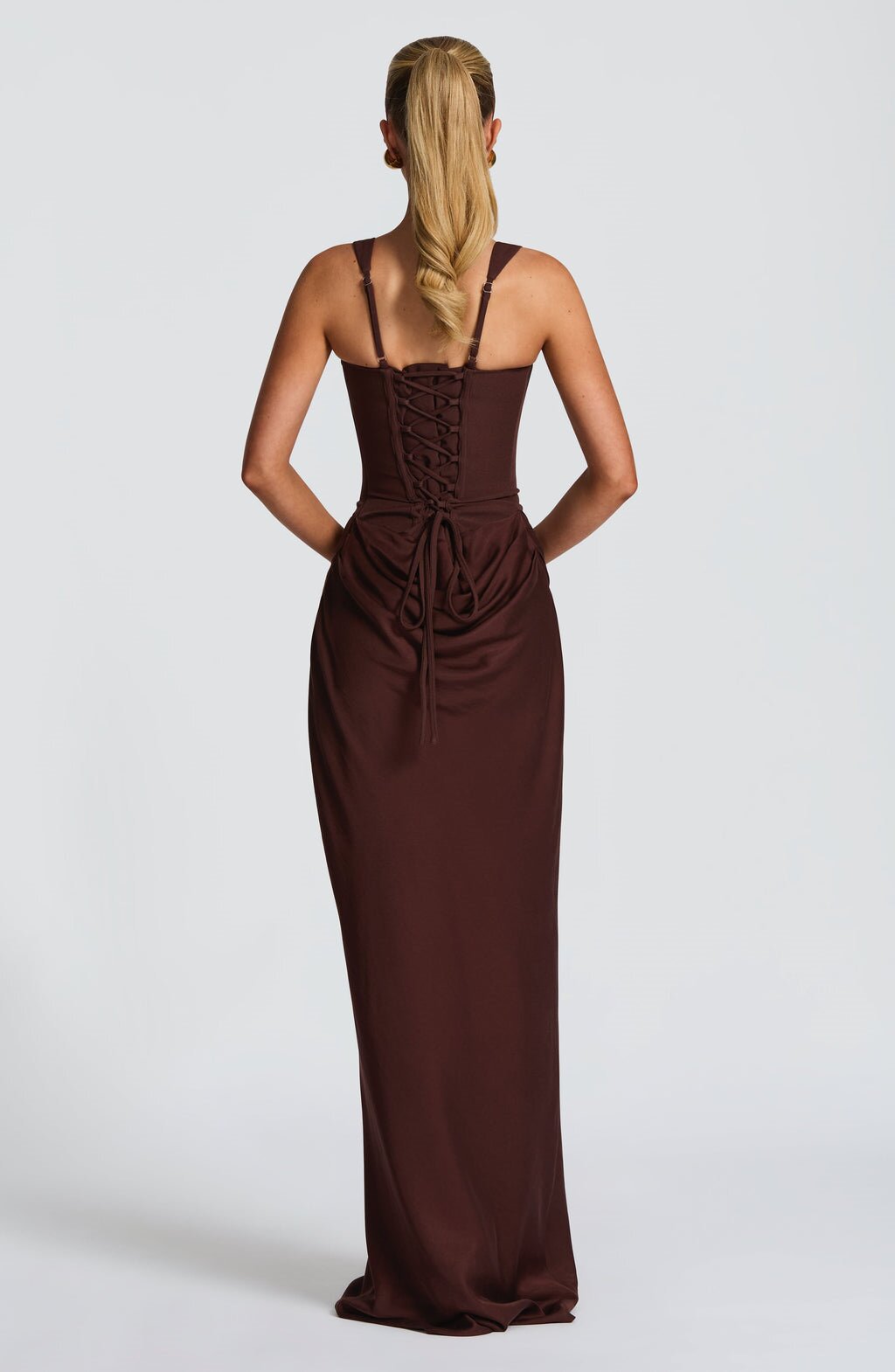 Robe longue corset marron foncé vue de dos, dos lacé