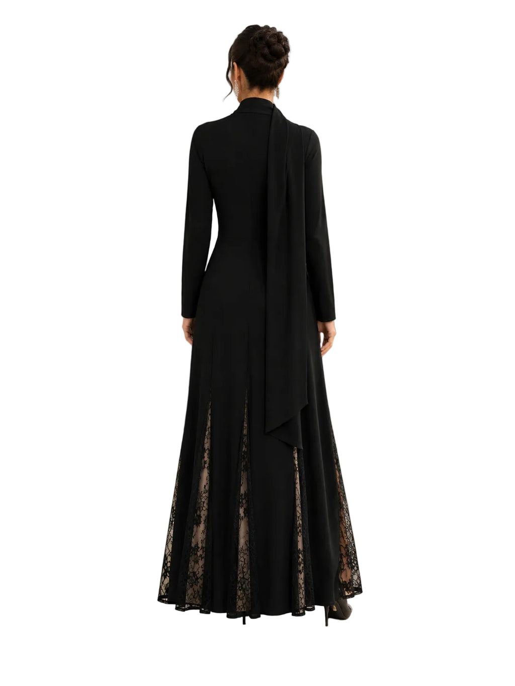 Dos de la robe longue noire : foulard tombant et dentelle en bas de jupe