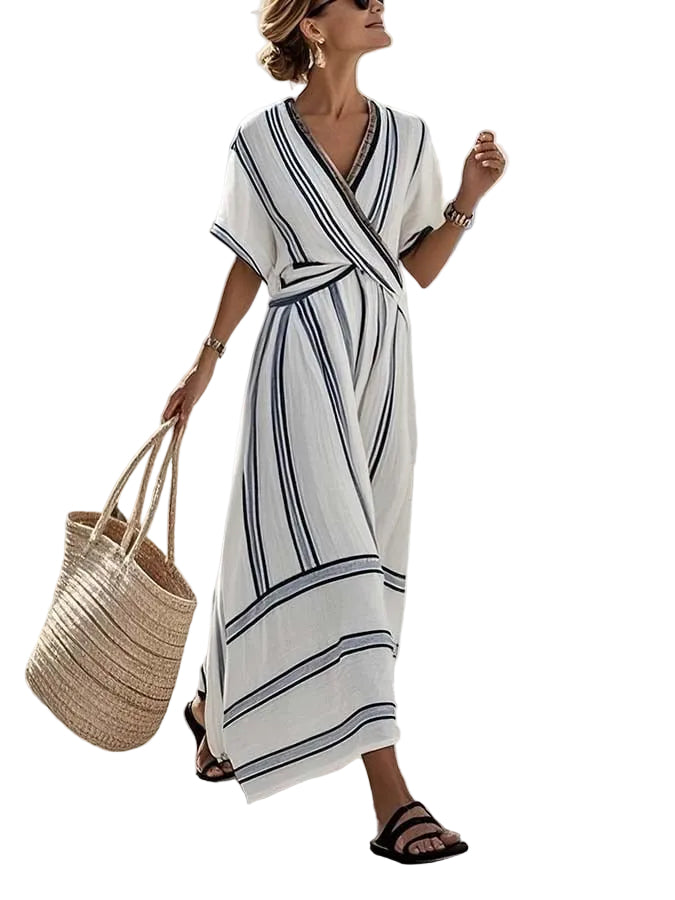 Robe longue rayée femme blanche, col V cache-cœur, manches courtes, portée